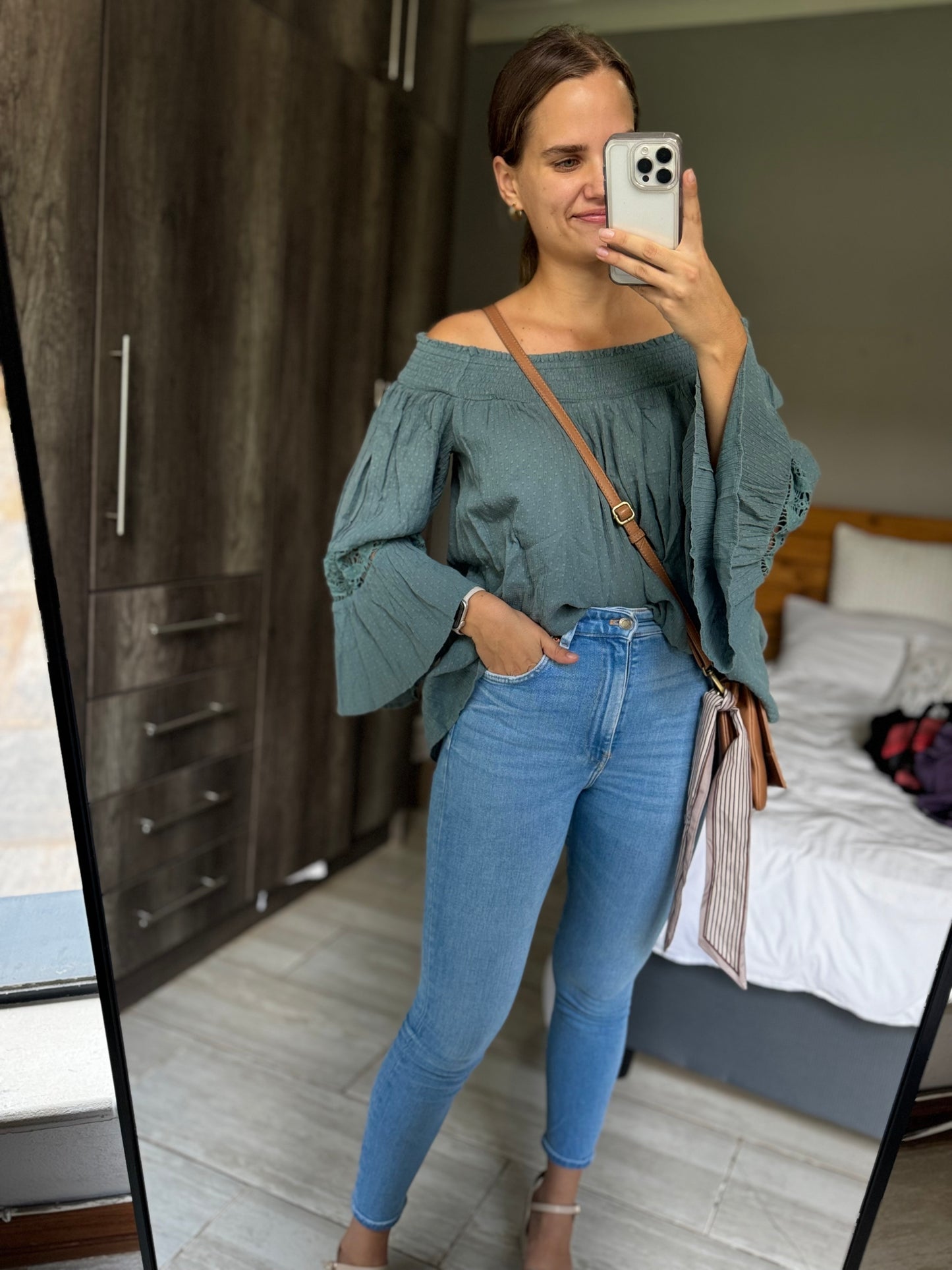 Woolworths off the shoulder top (G)