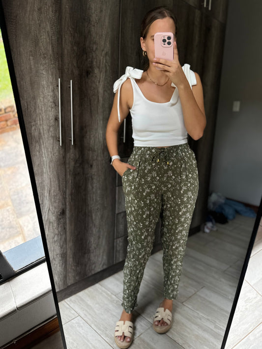 Green floral pants (SS)