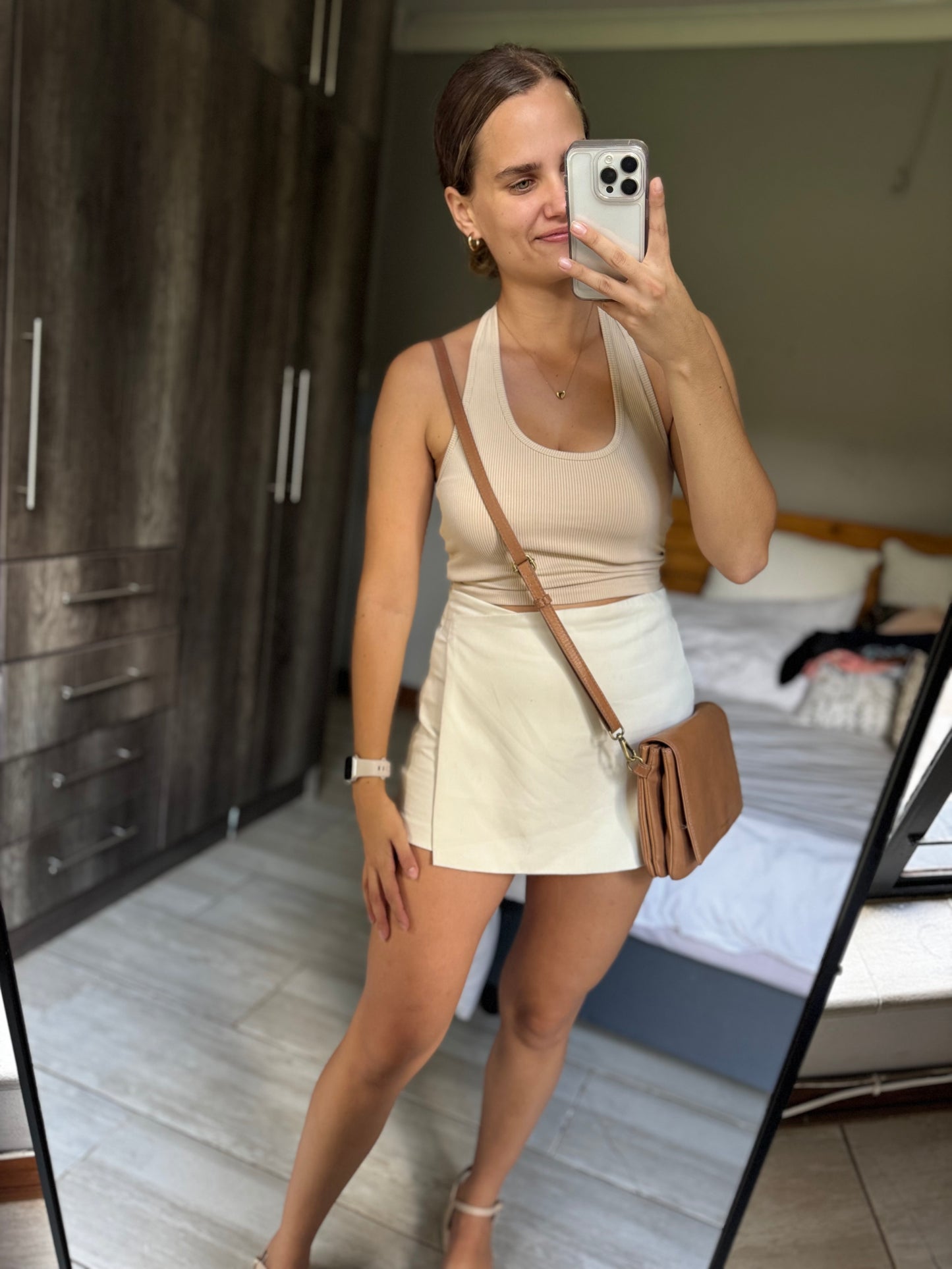 H&M cream tank top (I)