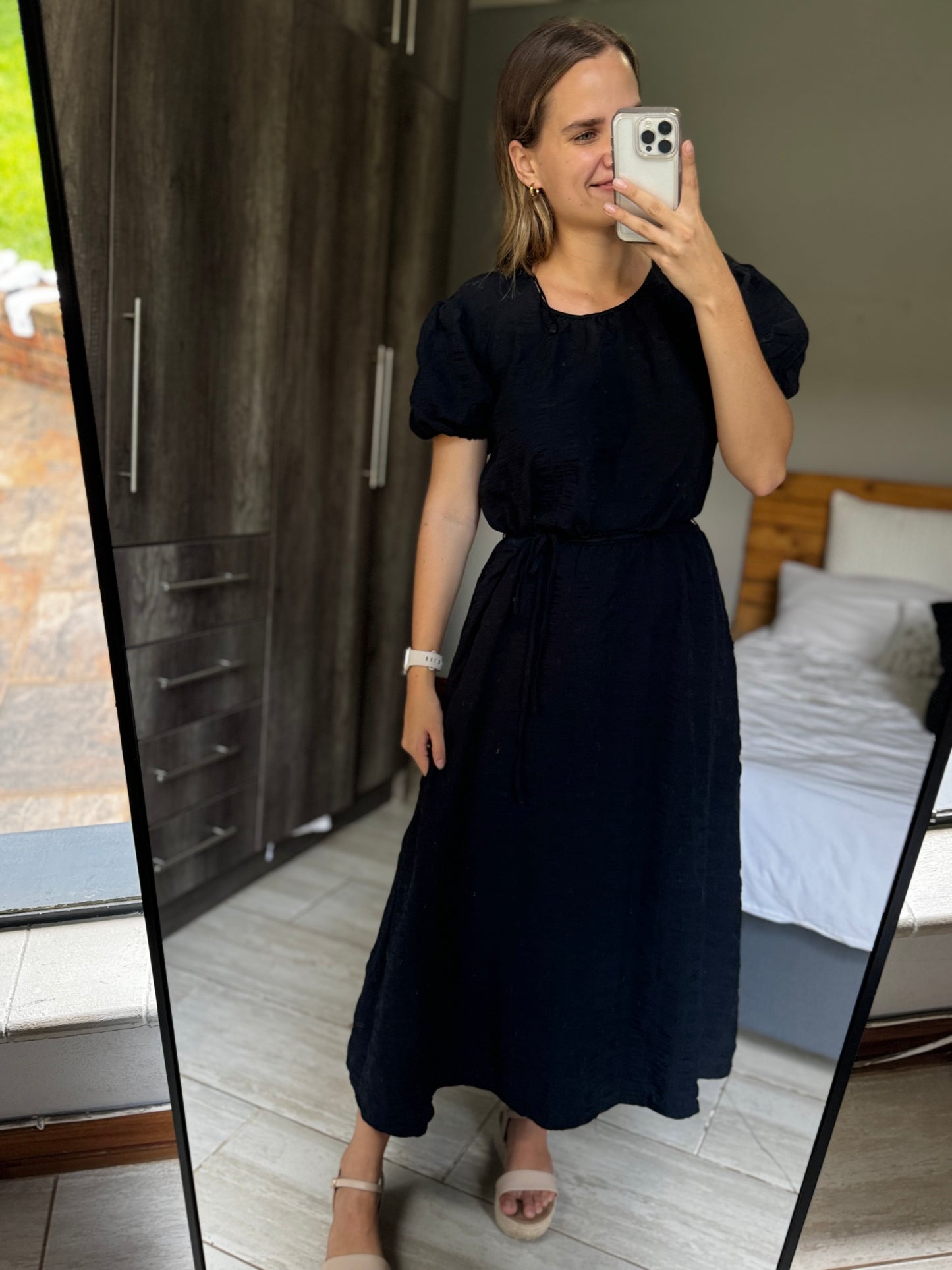 Black maxi dress (G)