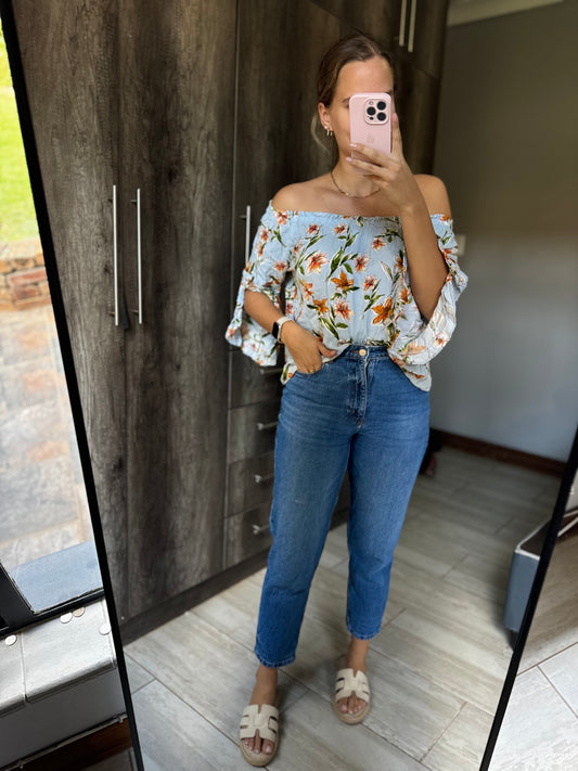 Woolworths blue floral top (EEE)