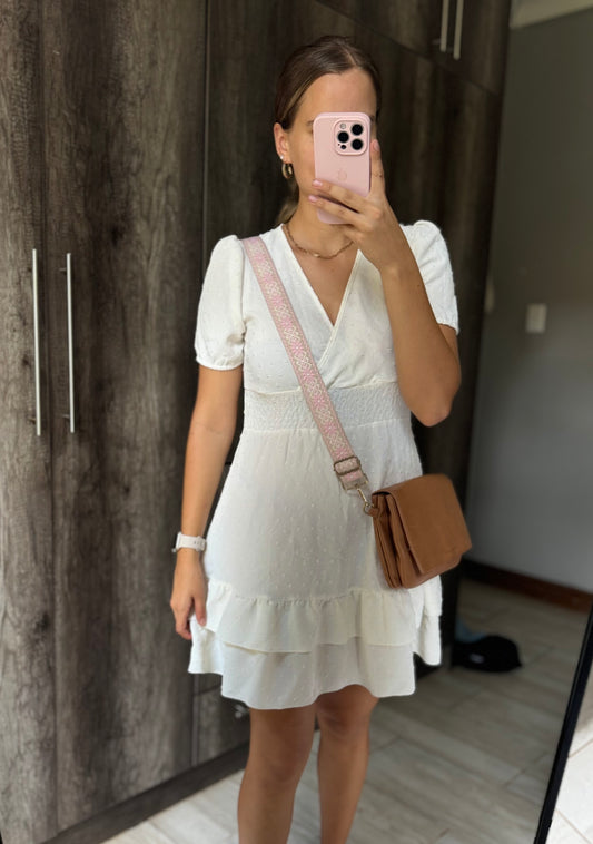 Pretty white dress (EE)