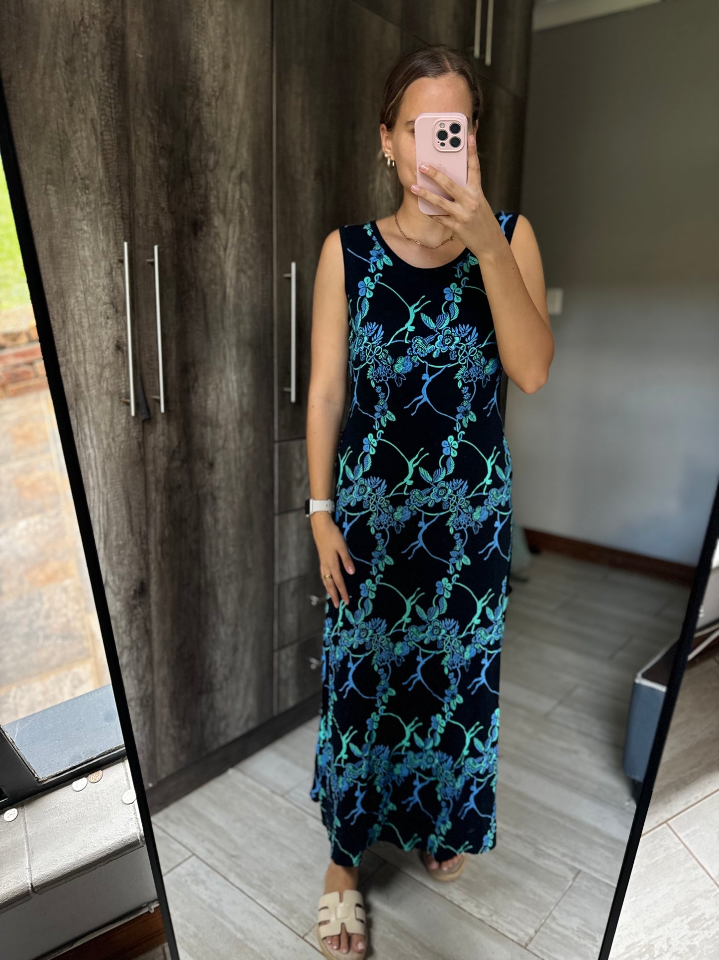 Black floral maxi dress (EEE)